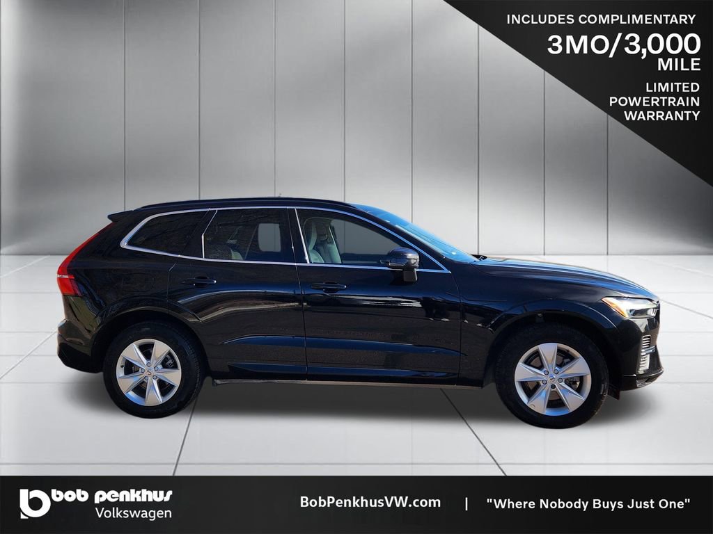 Used 2022 Volvo XC60 B5 Momentum image 23