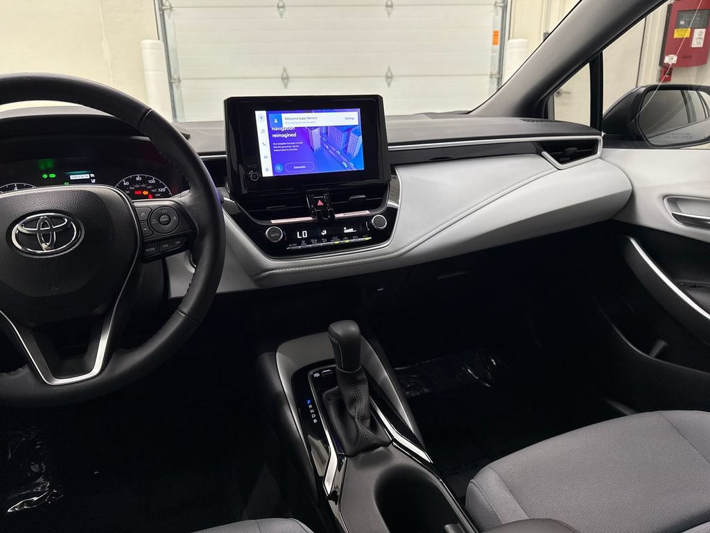 Used 2024 Toyota Corolla SE w/ SE Convenience Package FWD image 18