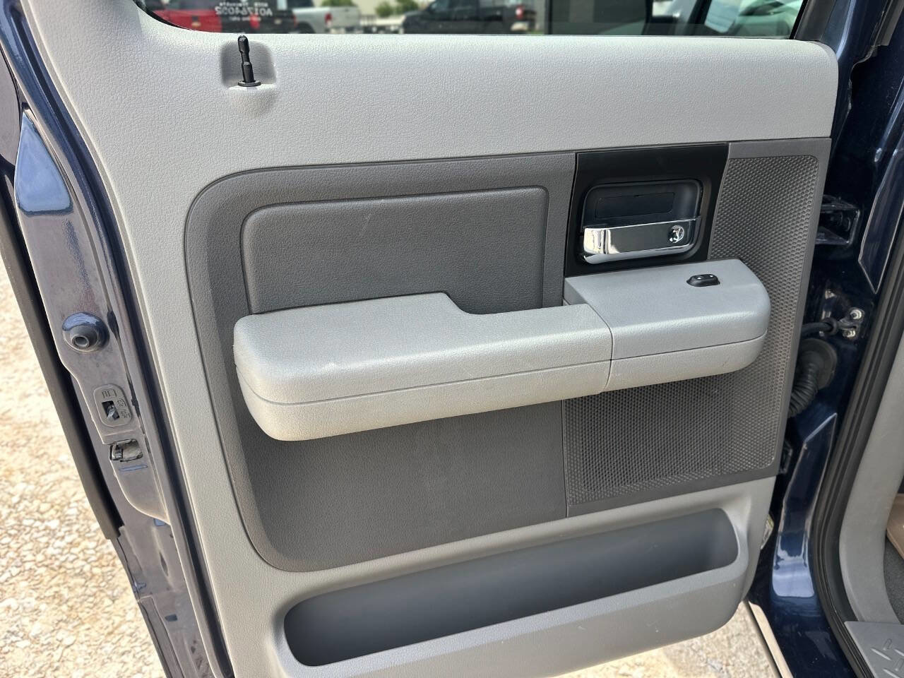 Used 2005 Ford F150 XLT RWD image 22
