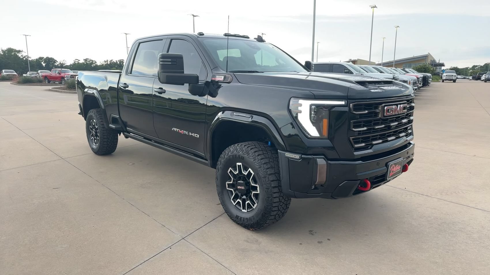 Used 2024 GMC Sierra 2500 AT4X AWD/4WD image 9