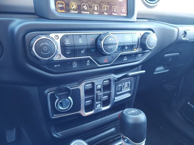 Used 2023 Jeep Gladiator Willys image 41