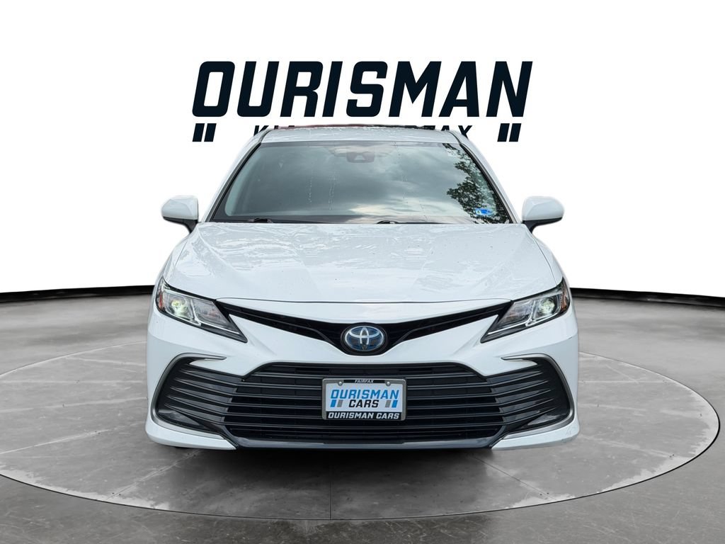 Used 2022 Toyota Camry LE FWD image 2