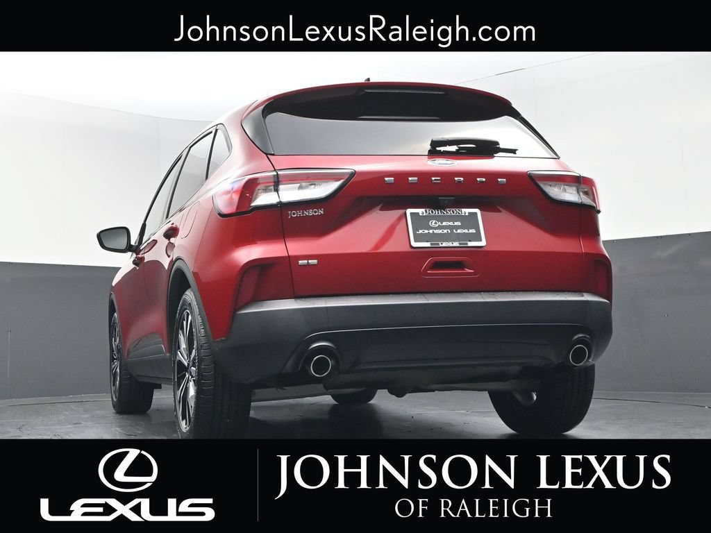 Used 2021 Ford Escape SE w/ SE Sport Appearance Package FWD image 18