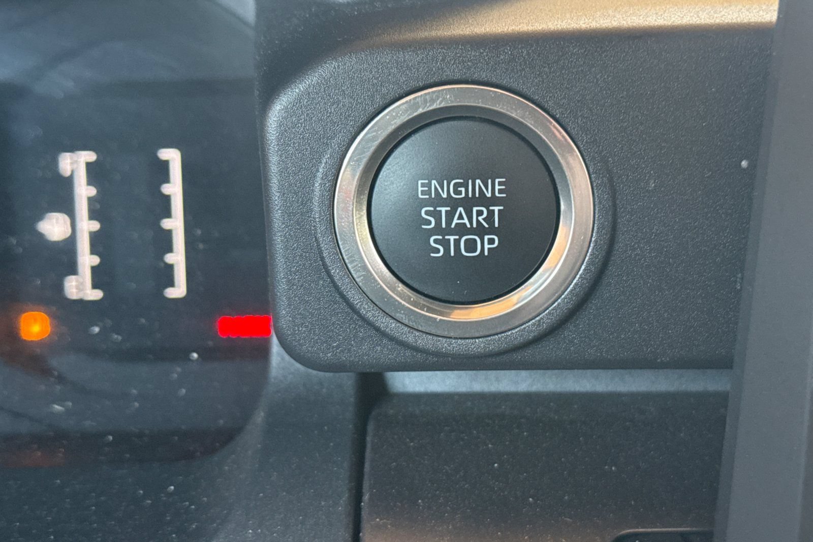 Used 2025 Toyota 4Runner SR5 AWD/4WD image 22