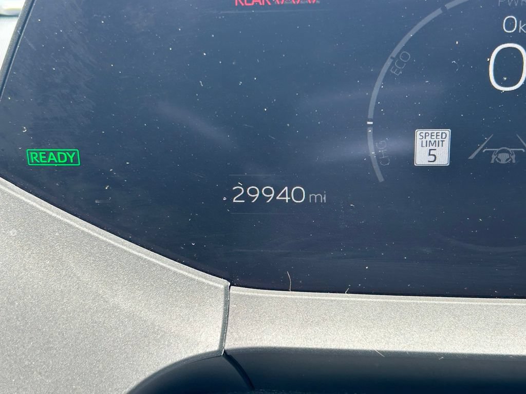 Used 2024 Toyota Prius XLE FWD image 35