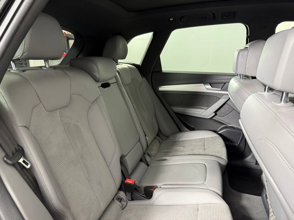 Used 2021 Audi SQ5 Prestige w/ Prestige Package image 20