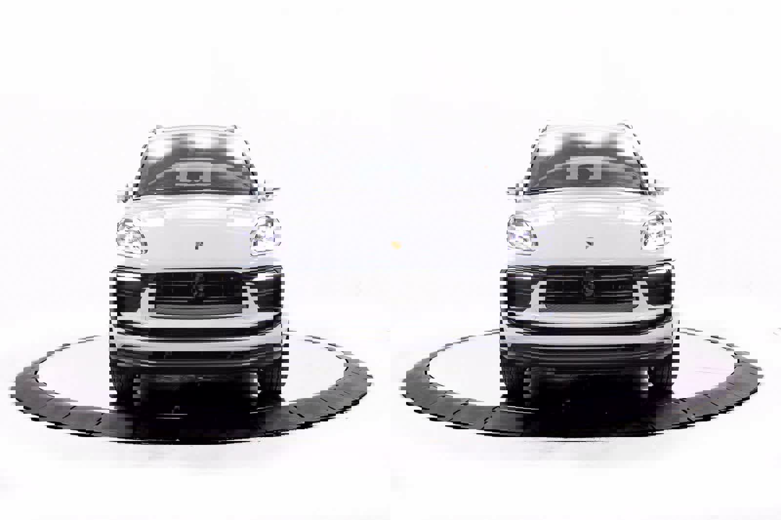 Certified 2026 Porsche Macan image 10