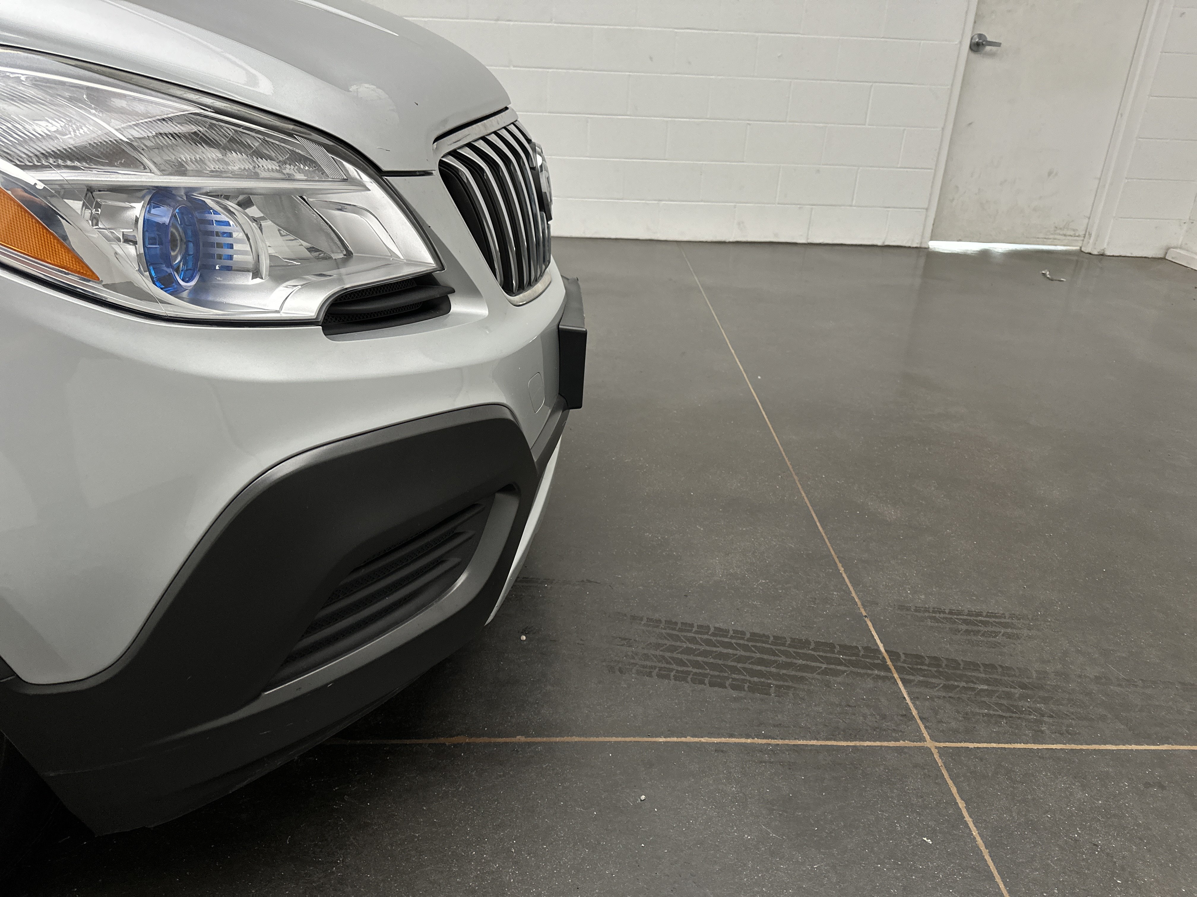 Used 2016 Buick Encore FWD image 2