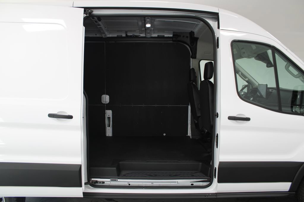 New 2026 Ford Transit 250 148 Medium Roof w/ Load Area Protection Package image 28