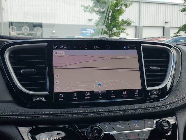 New 2027 Chrysler Pacifica Limited AWD/4WD image 27