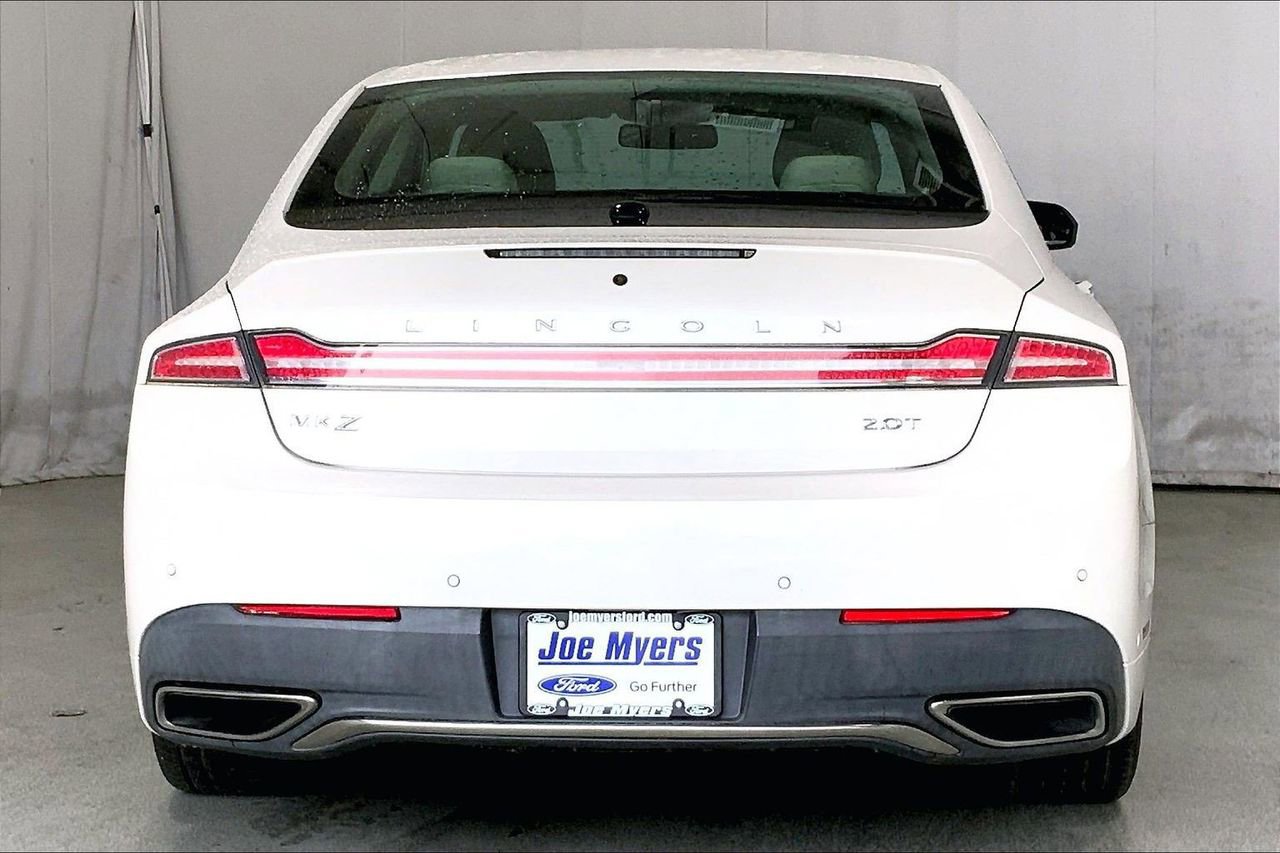 Used 2017 Lincoln MKZ Select w/ Technology Package FWD image 4