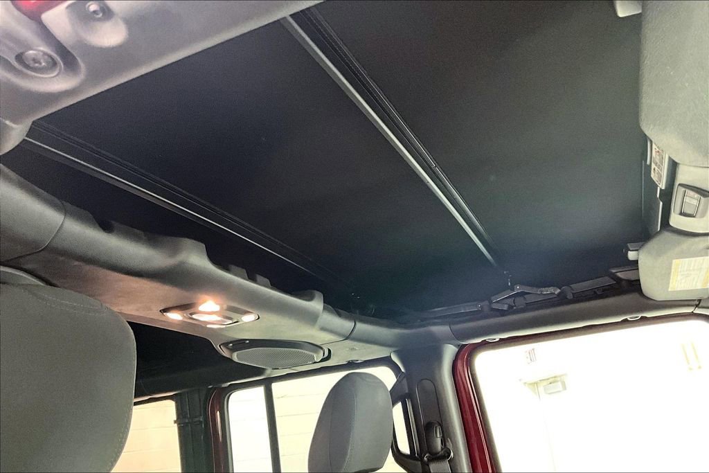 Used 2021 Jeep Wrangler Unlimited Sport image 20