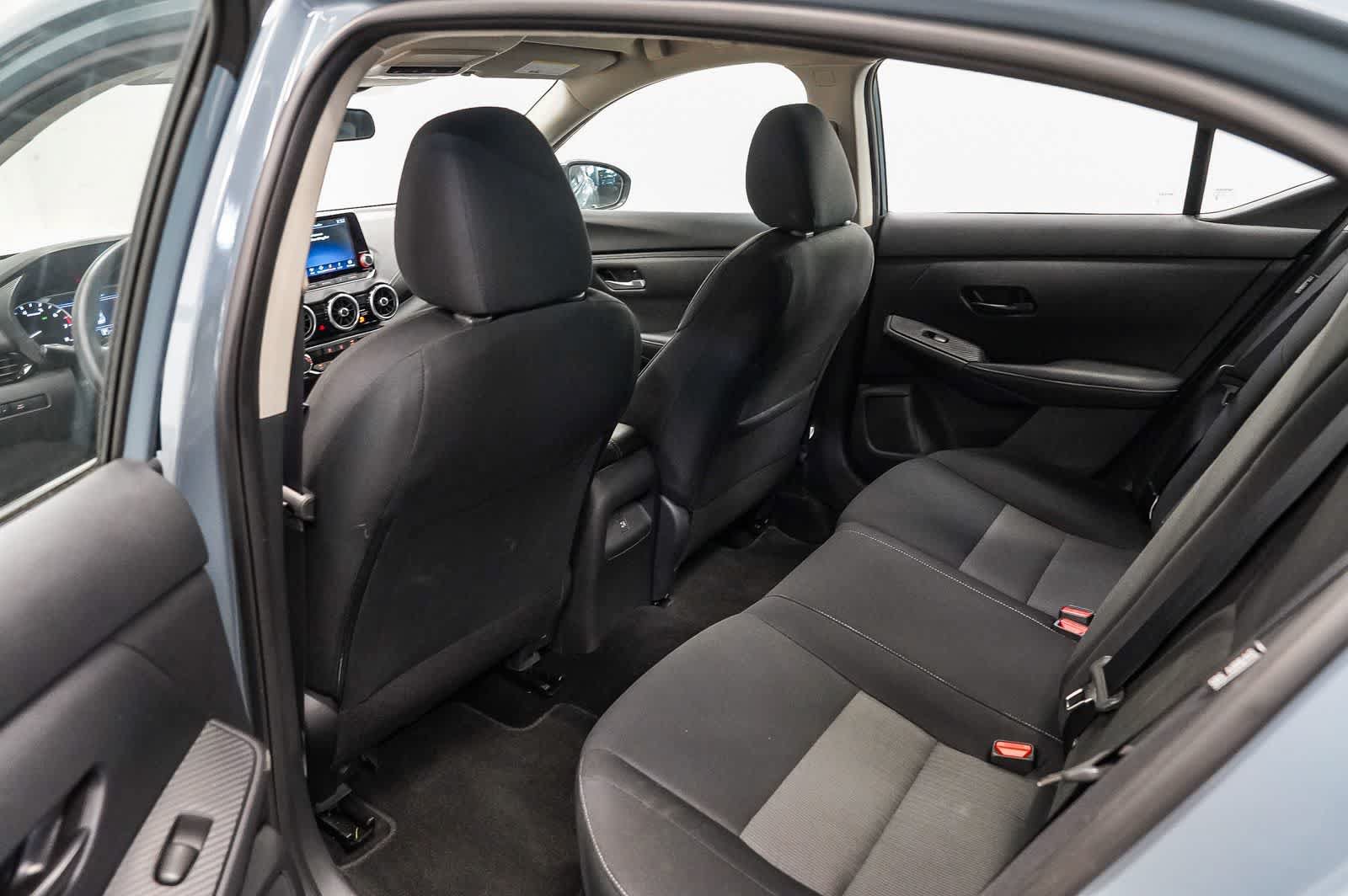 Used 2025 Nissan Sentra SV FWD image 18