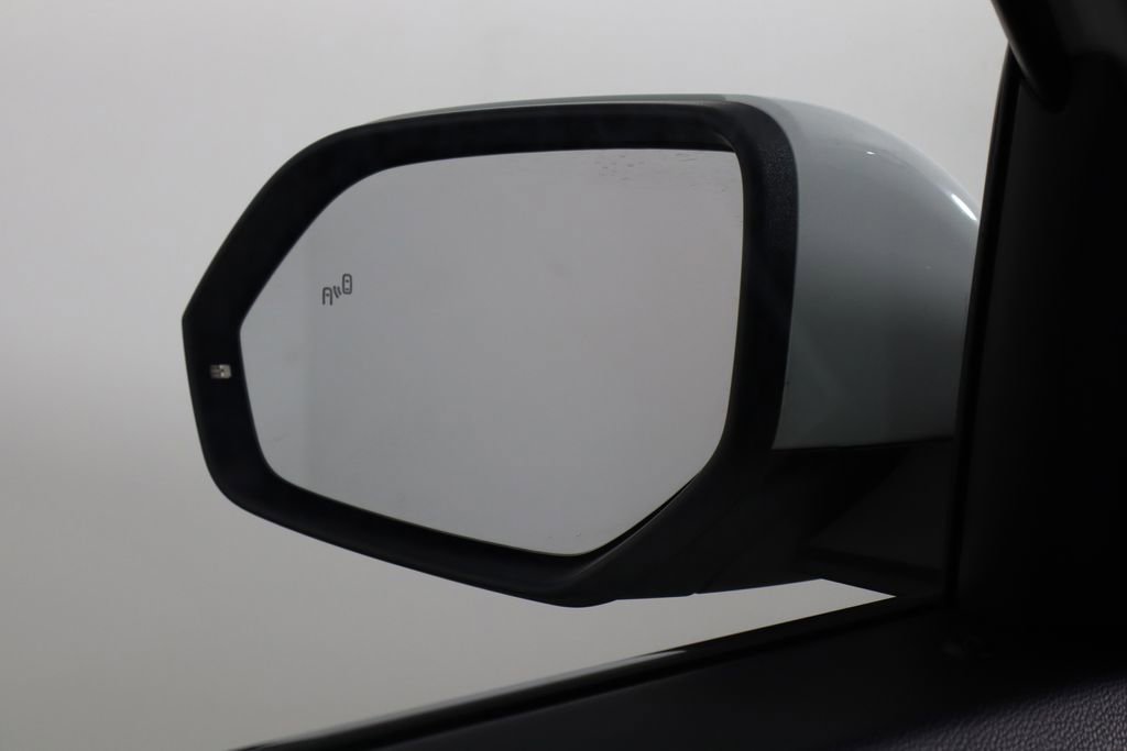 Used 2021 Volkswagen Atlas Cross Sport S image 32