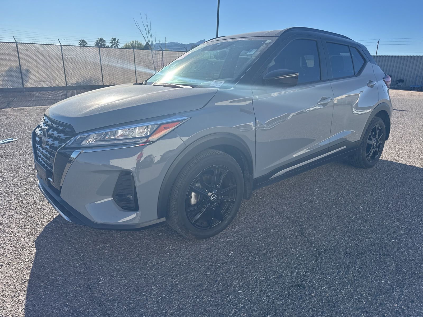 Used 2023 Nissan Kicks SR w/ SR Premium Package image 1