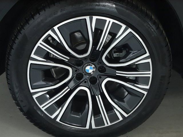 Used 2026 BMW X3 xDrive30 w/ Premium Package image 14