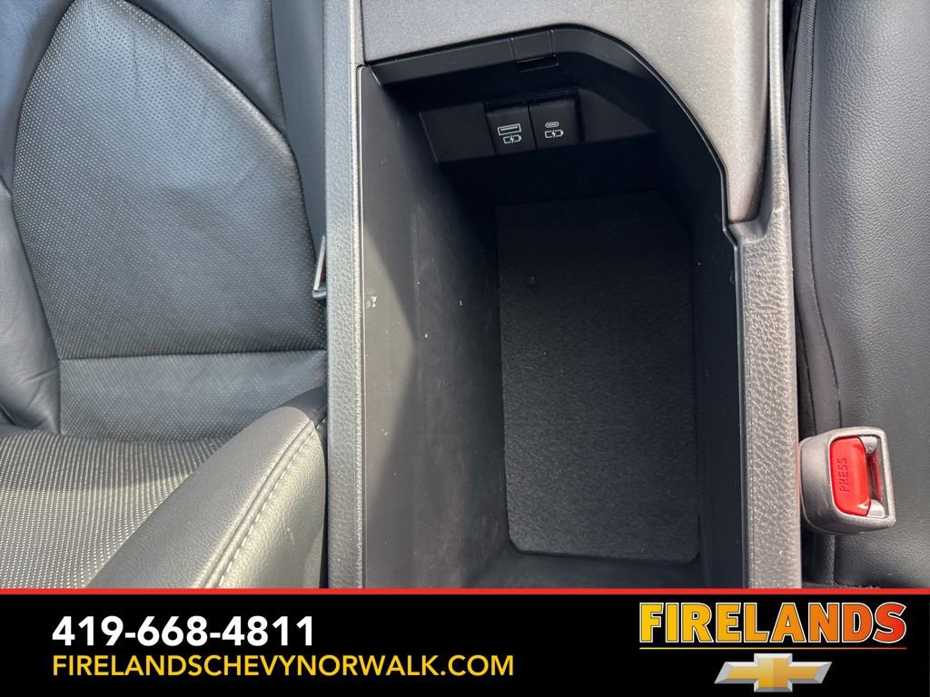 Used 2023 Toyota Camry XLE image 25