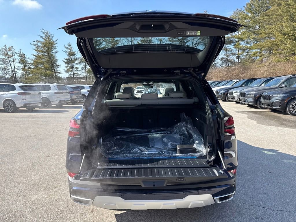 New 2026 BMW X5 xDrive50e image 23