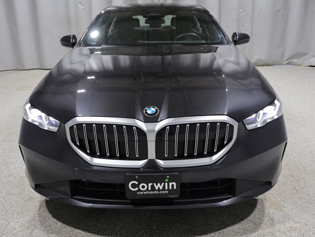 Used 2024 BMW 530i xDrive AWD/4WD image 8