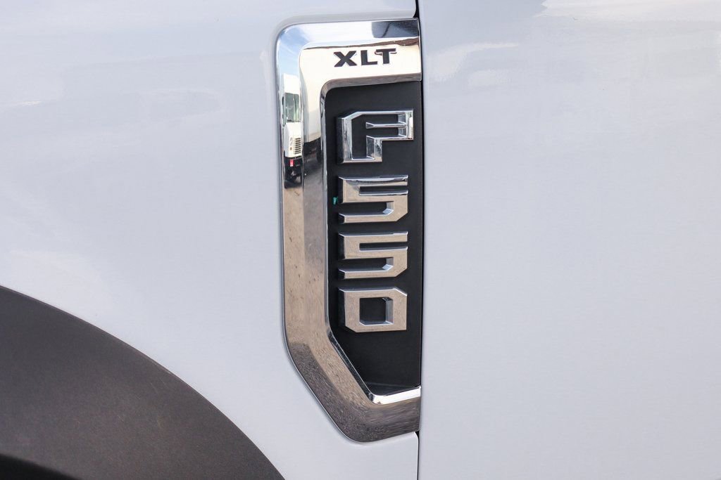 Used 2017 Ford F550 2WD Regular Cab Super Duty image 54