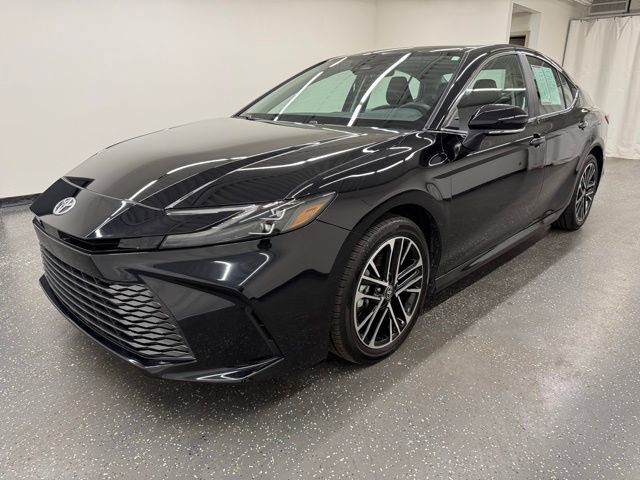 Certified 2025 Toyota Camry XLE FWD image 5