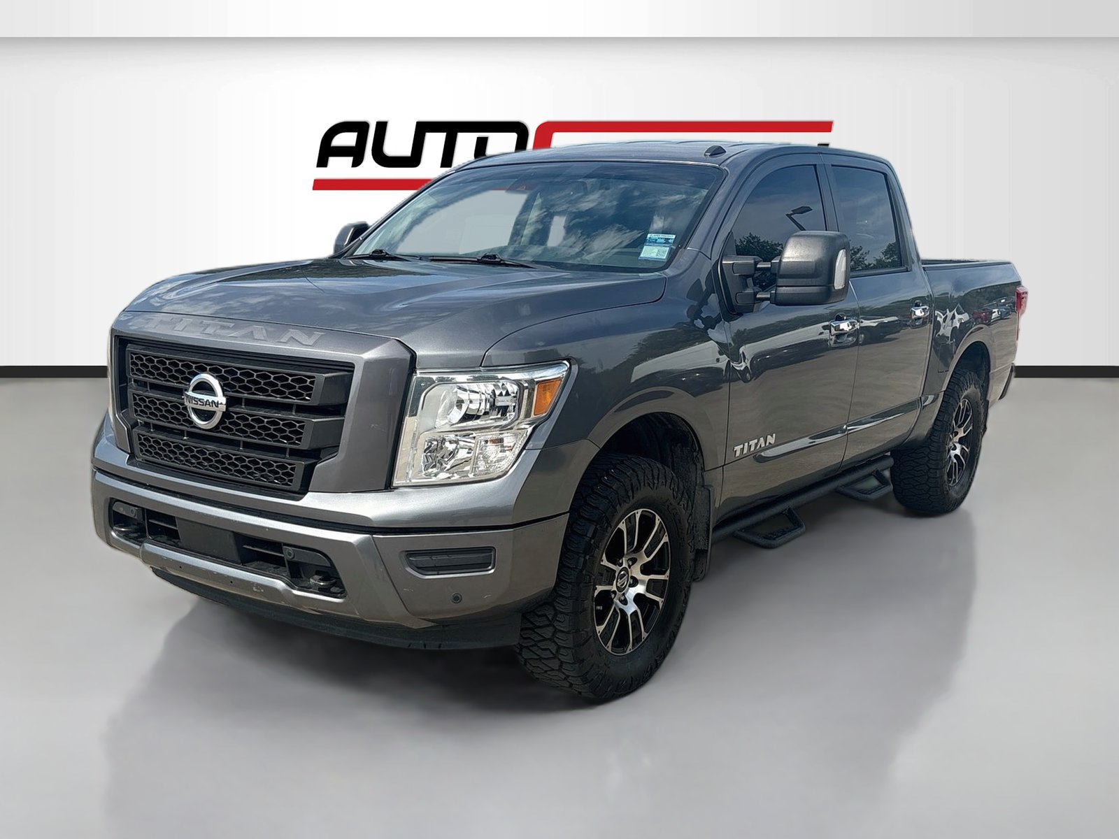 Used 2021 Nissan Titan SV w/ SV Convenience Package AWD/4WD image 3
