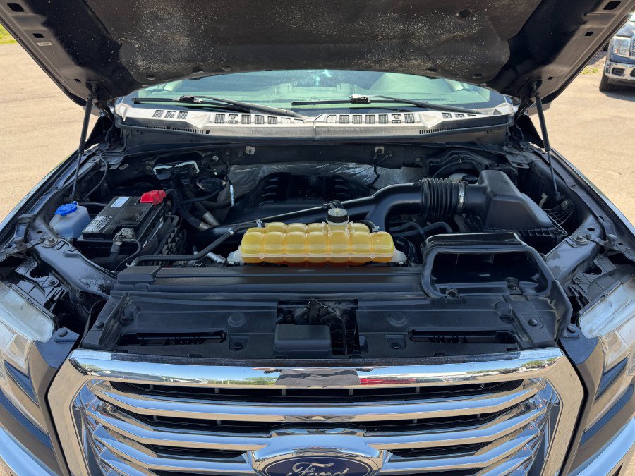 Used 2015 Ford F150 XLT w/ Equipment Group 302A Luxury AWD/4WD image 23
