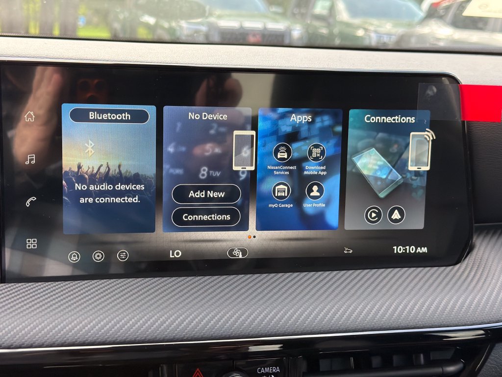 New 2026 Nissan Kicks SR FWD image 24