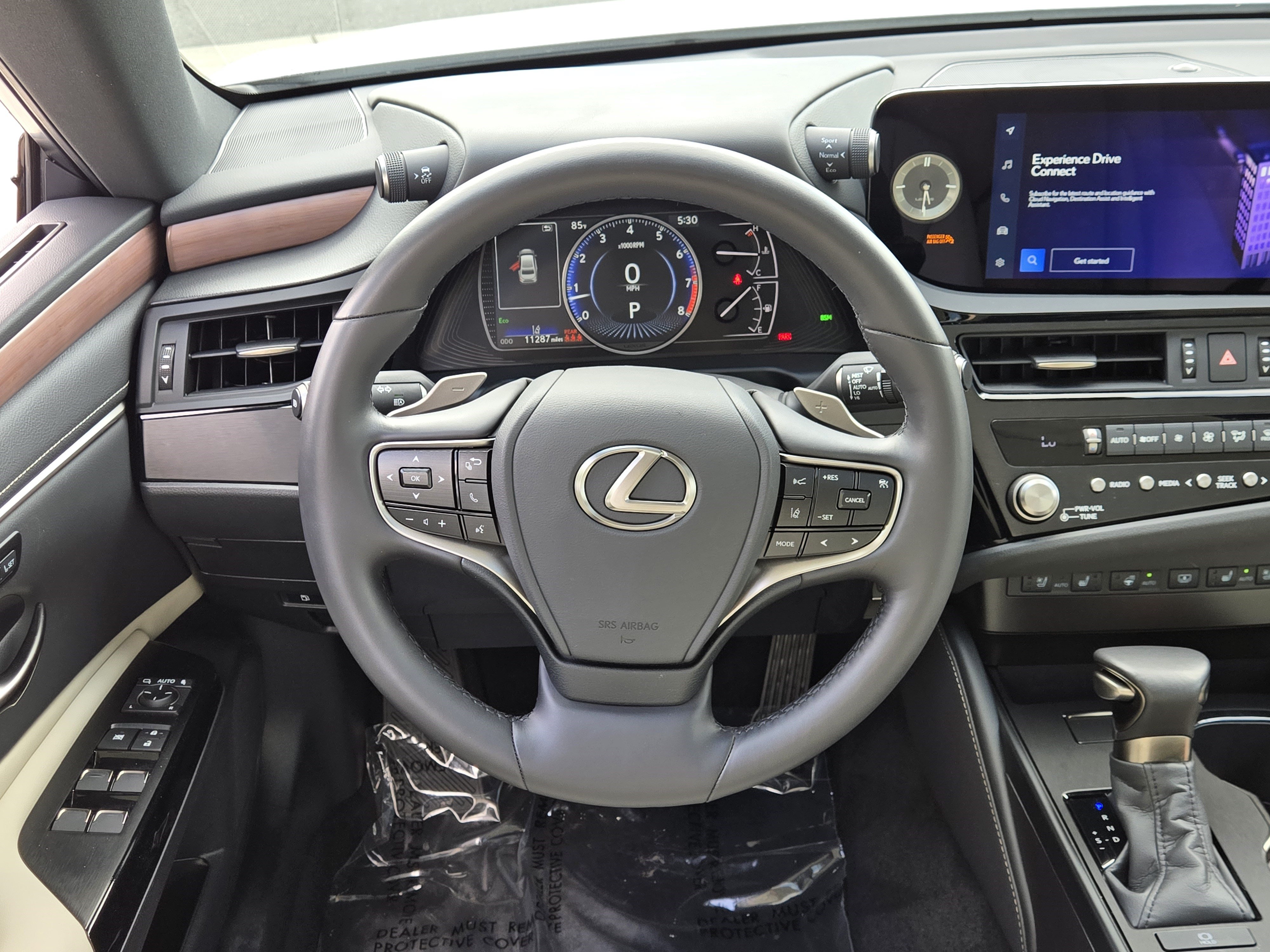Used 2025 Lexus ES 350 w/ Premium Package FWD image 25
