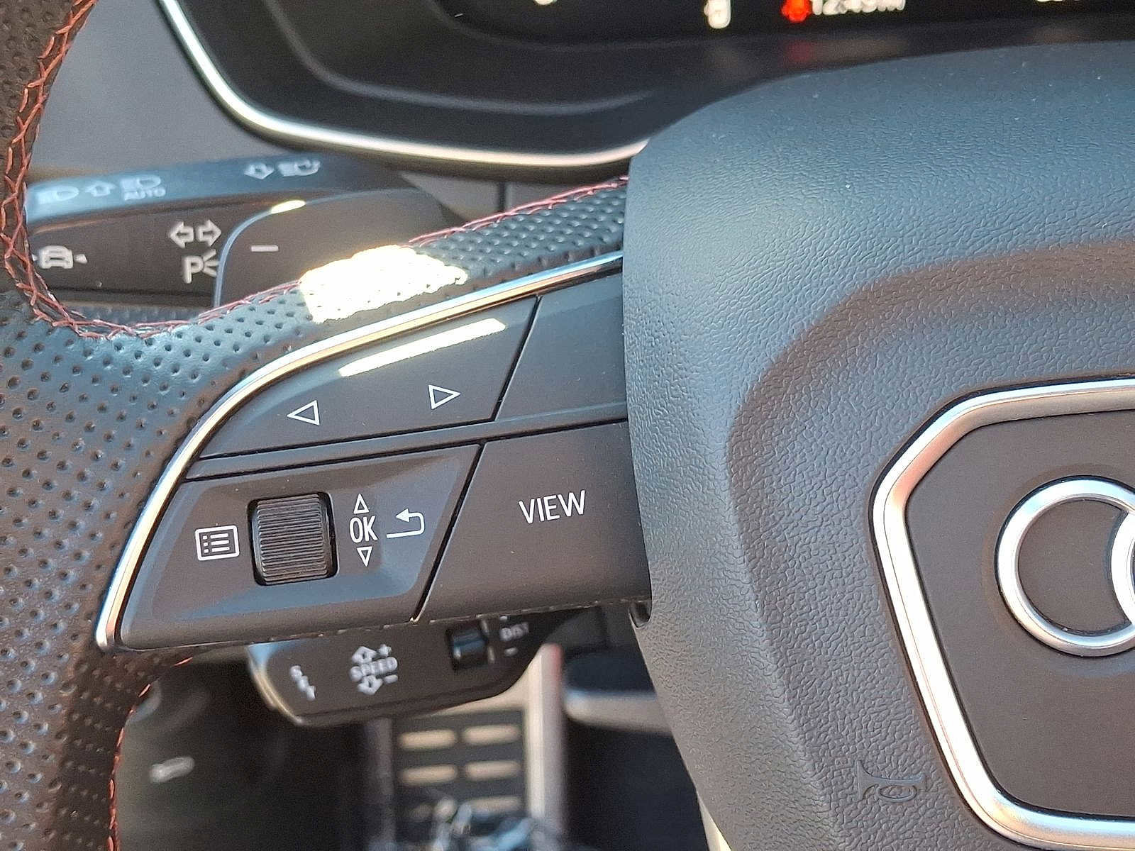 Used 2023 Audi SQ5 Premium Plus w/ Premium Plus Package image 17