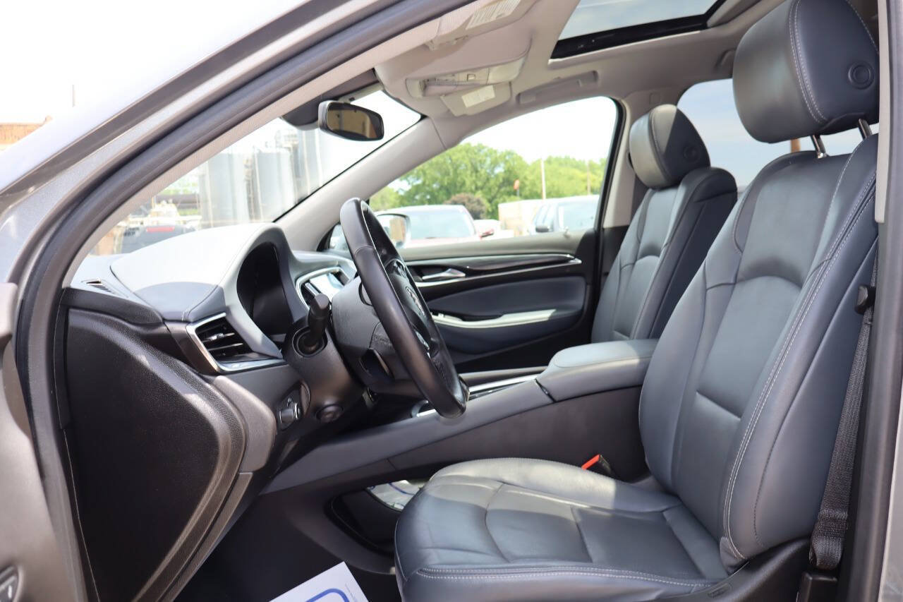 Used 2020 Buick Enclave Premium w/ Sun and Sites Package AWD/4WD image 6