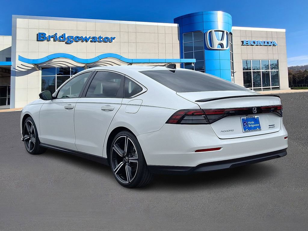 Used 2023 Honda Accord Sport image 4