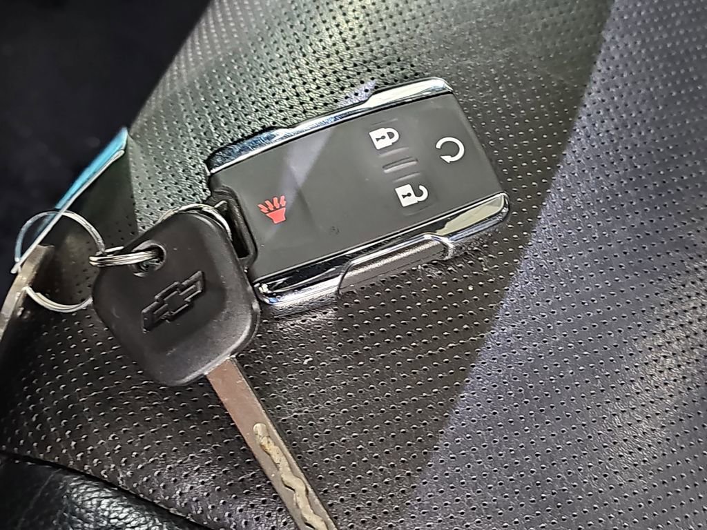 Used 2018 Chevrolet Silverado 1500 High Country image 41