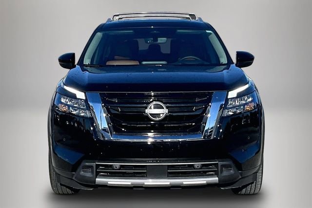 Certified 2025 Nissan Pathfinder Platinum w/ Cargo Package image 3
