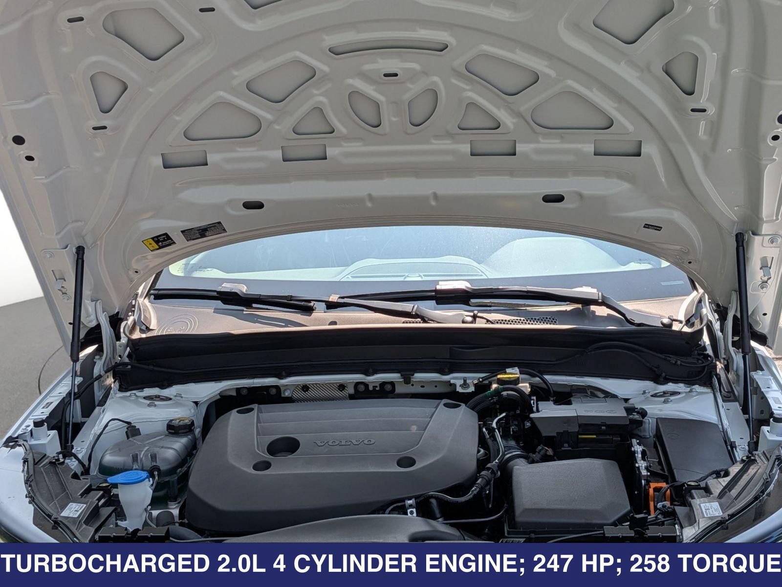 New 2026 Volvo XC40 B5 Core w/ Protection Package Premier AWD/4WD image 29