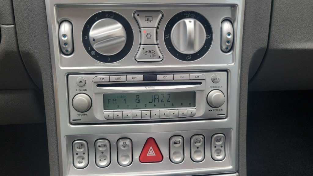 Used 2004 Chrysler Crossfire Coupe RWD image 22