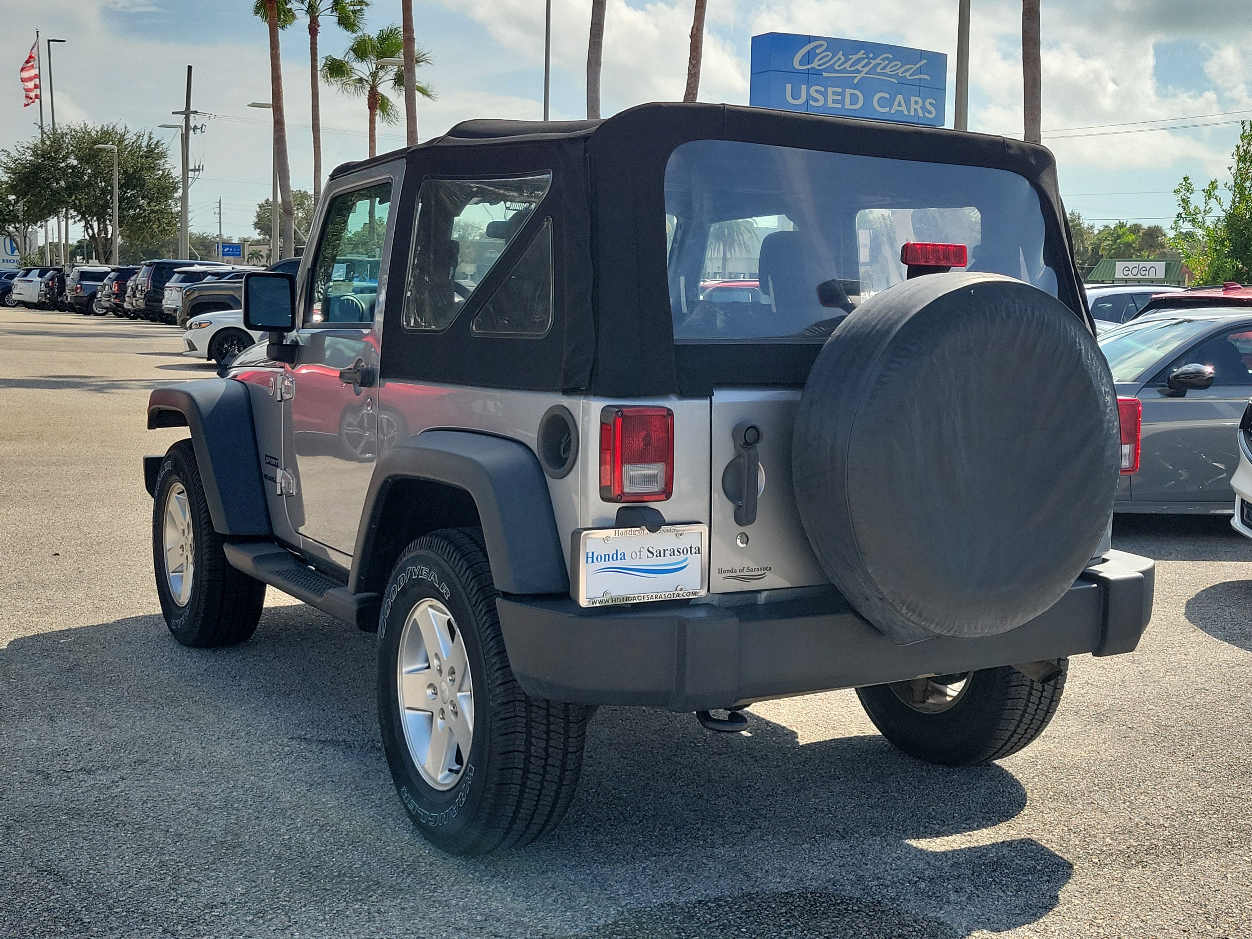 Used 2015 Jeep Wrangler Sport w/ Quick Order Package 24S AWD/4WD image 5