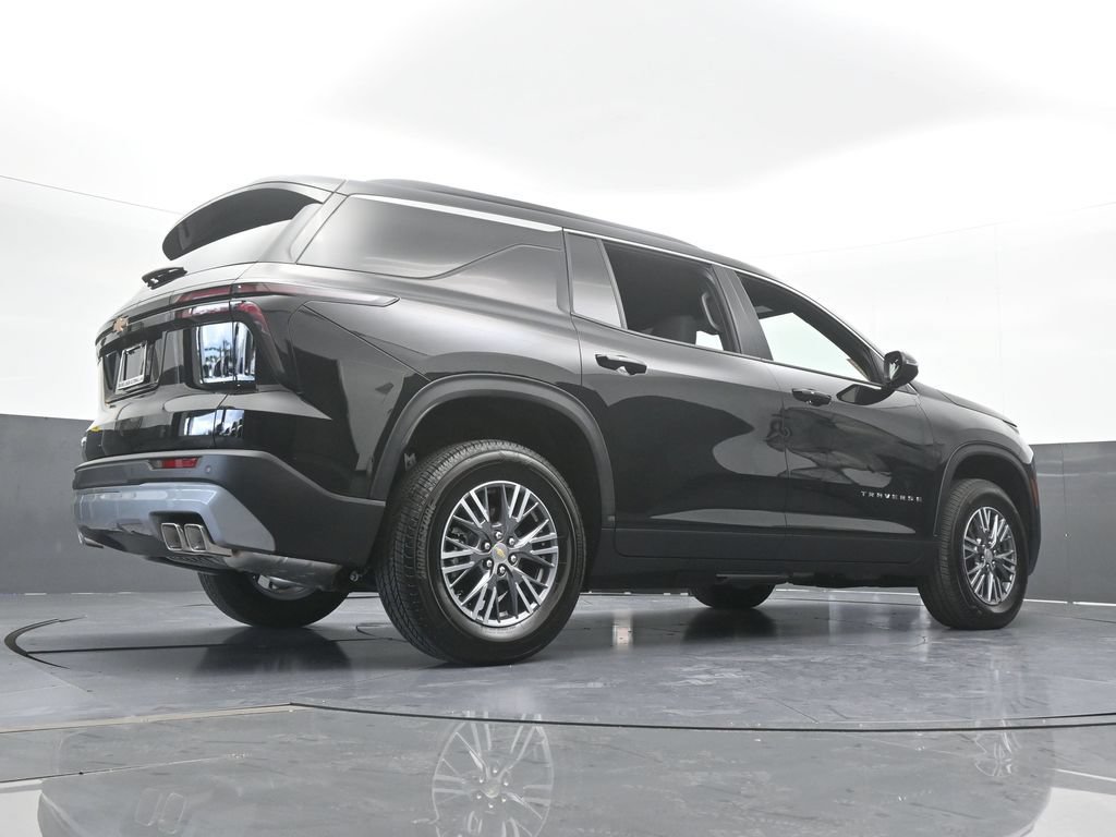 Used 2026 Chevrolet Traverse LT FWD image 60