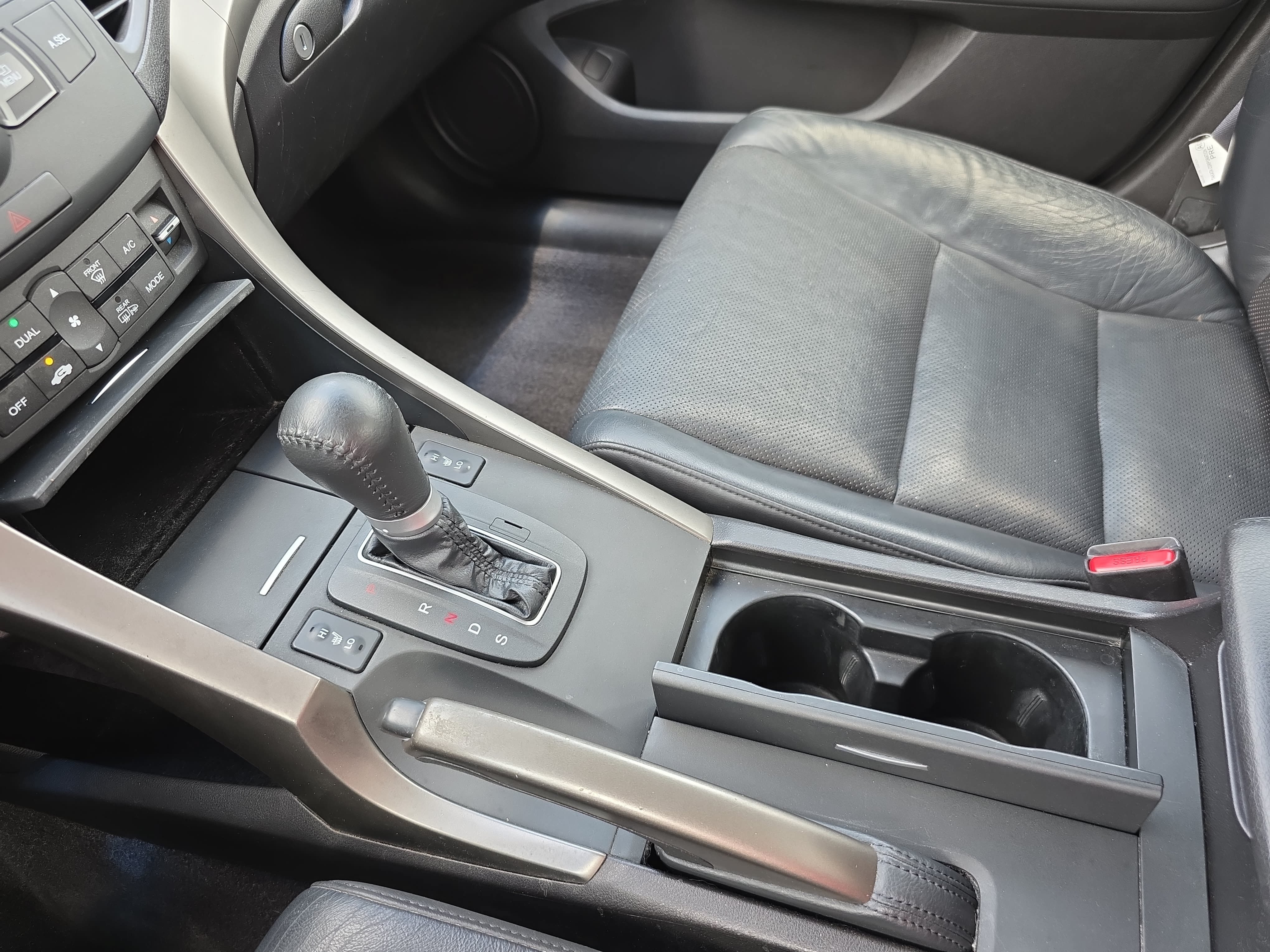 Used 2010 Acura TSX Sedan FWD image 21