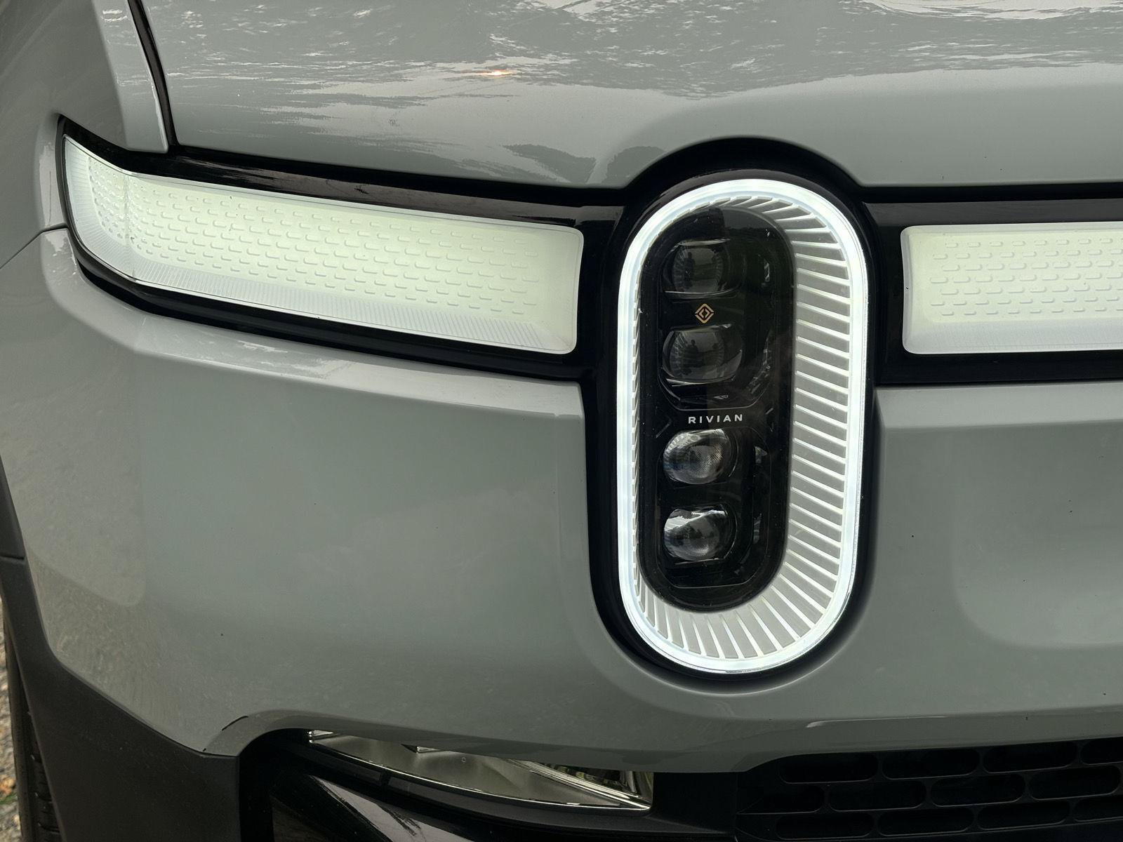 Used 2022 Rivian R1S Launch Edition AWD/4WD image 31