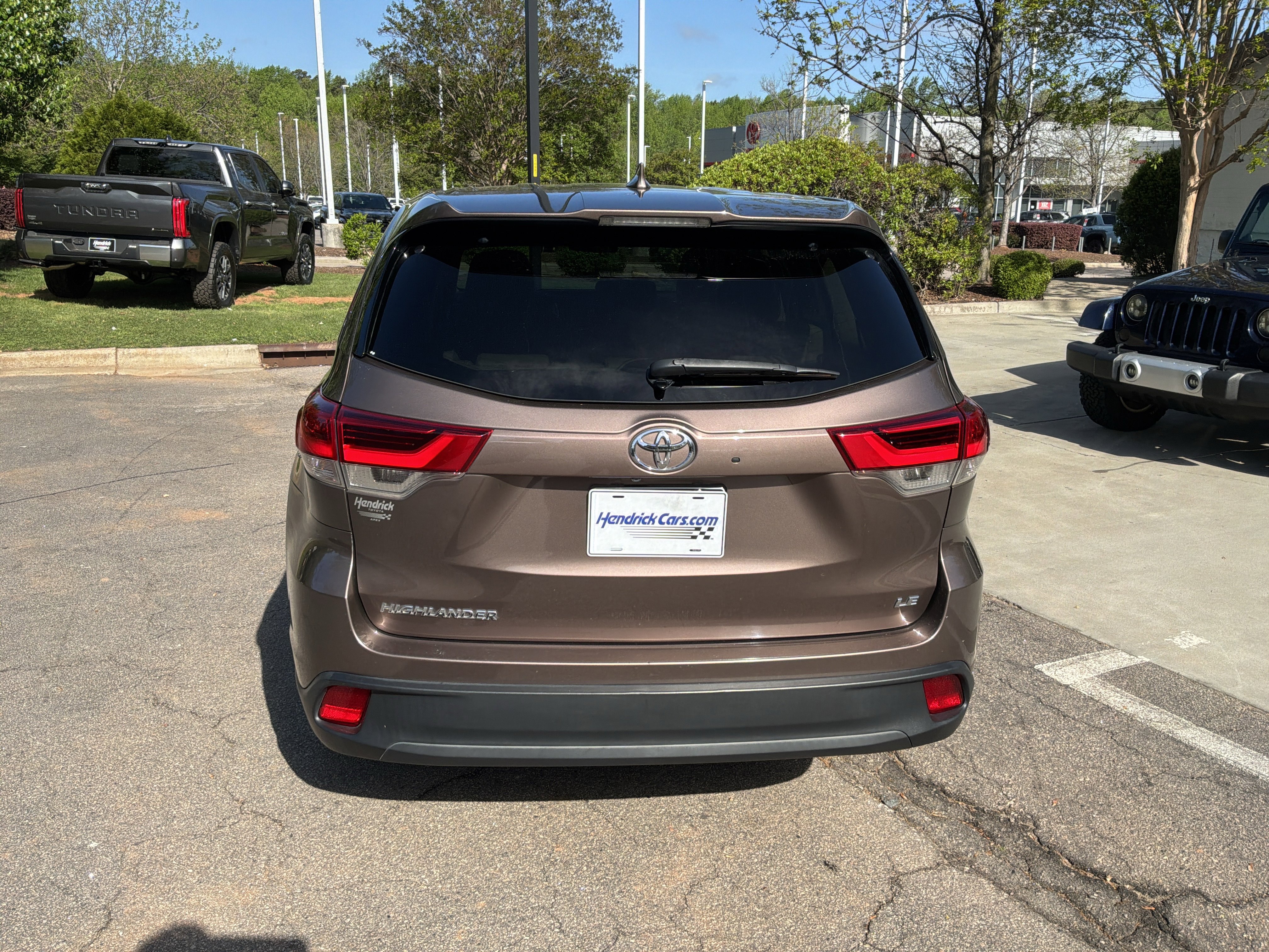 Used 2019 Toyota Highlander Plus FWD image 9