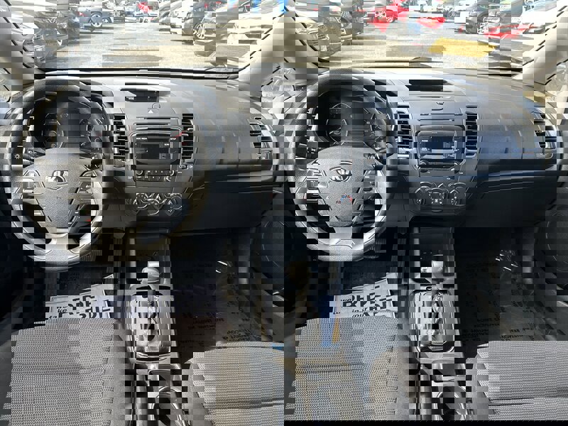 Used 2017 Kia Forte LX image 11