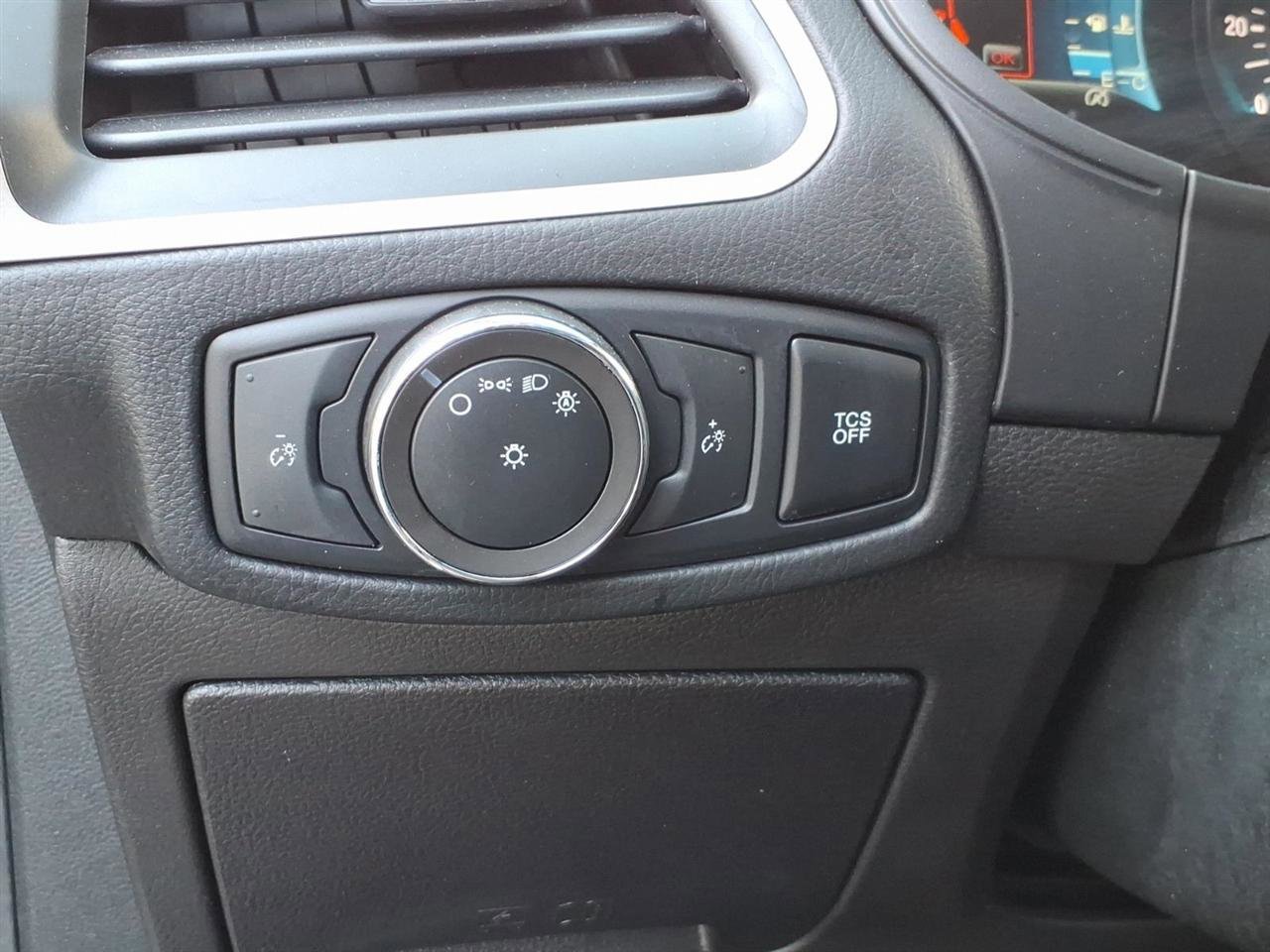 Used 2022 Ford Edge SEL w/ Cargo Accessory Package AWD/4WD image 6