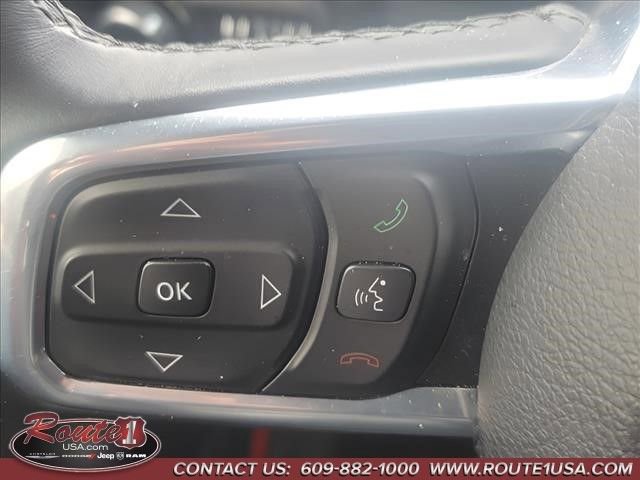 Used 2022 Jeep Wrangler Unlimited Sahara AWD/4WD image 18