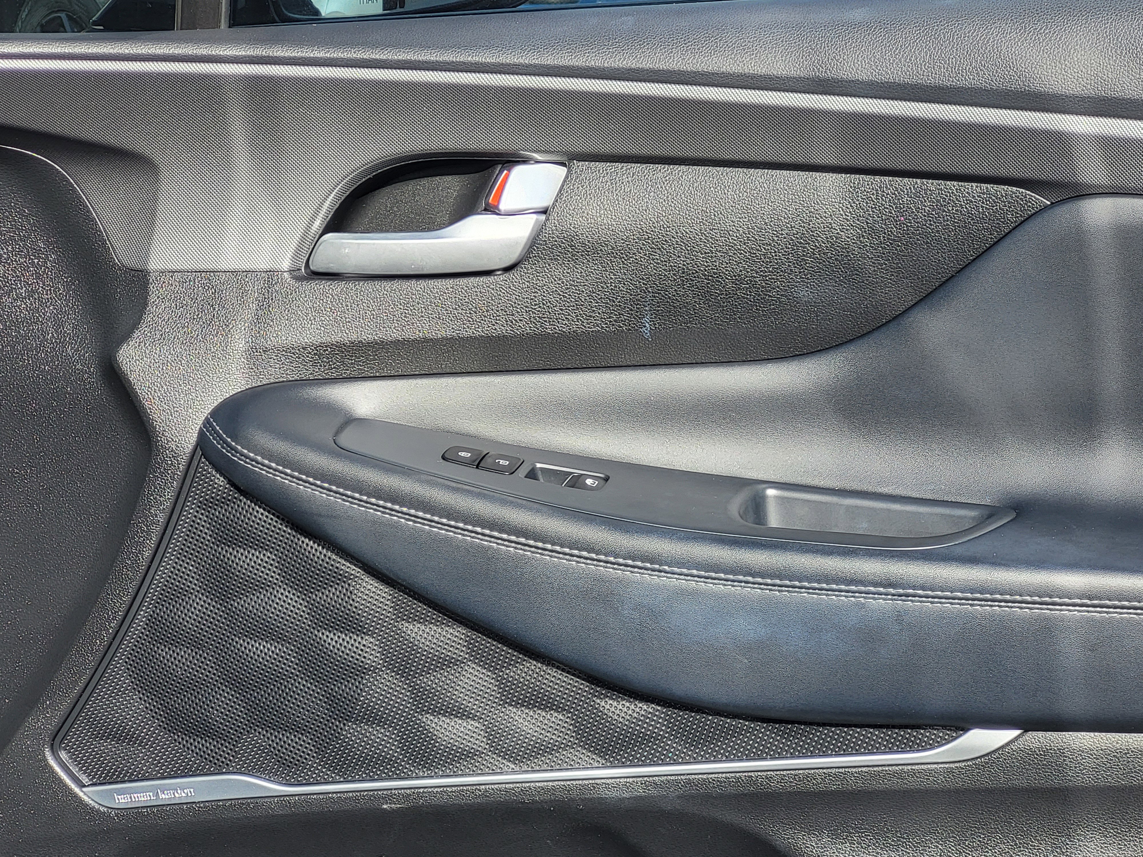 Used 2021 Hyundai Santa Fe Limited image 15