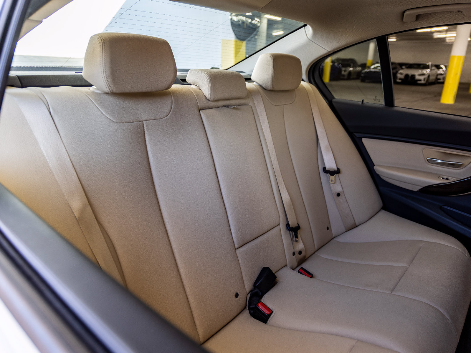 Used 2017 BMW 320i Sedan RWD image 26
