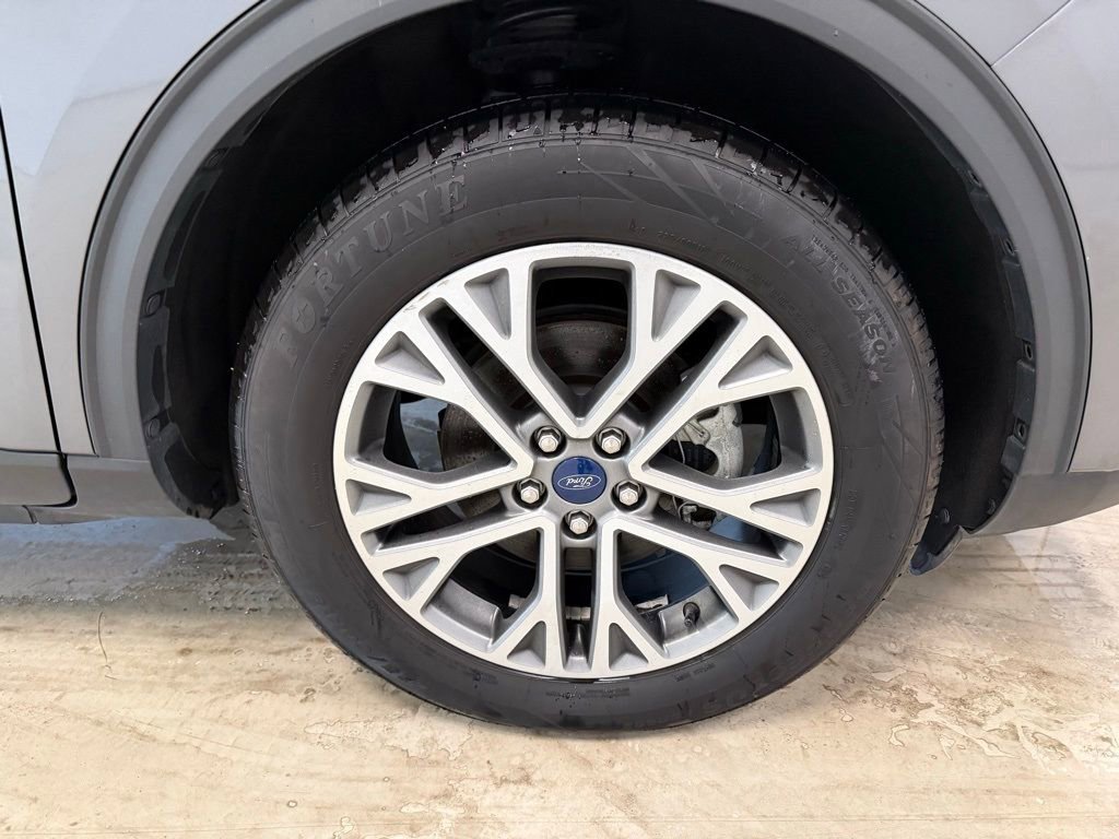 Certified 2022 Ford Escape SEL AWD/4WD image 32