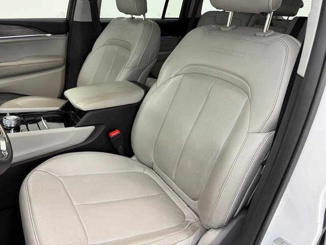 Used 2023 Jeep Grand Cherokee Overland image 7