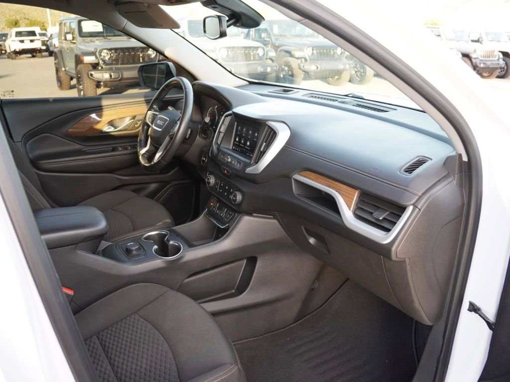 Used 2020 GMC Terrain SLE image 23