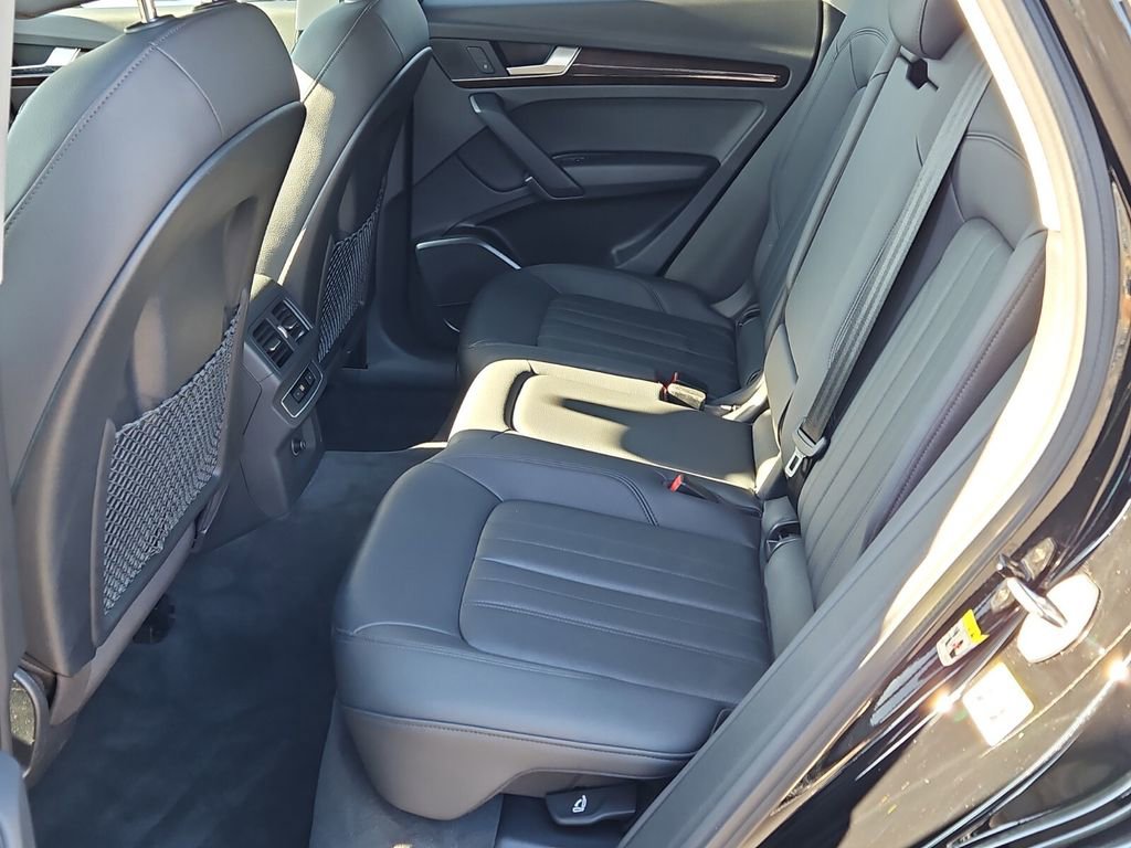 Used 2020 Audi Q5 2.0T Premium w/ Convenience Package image 13